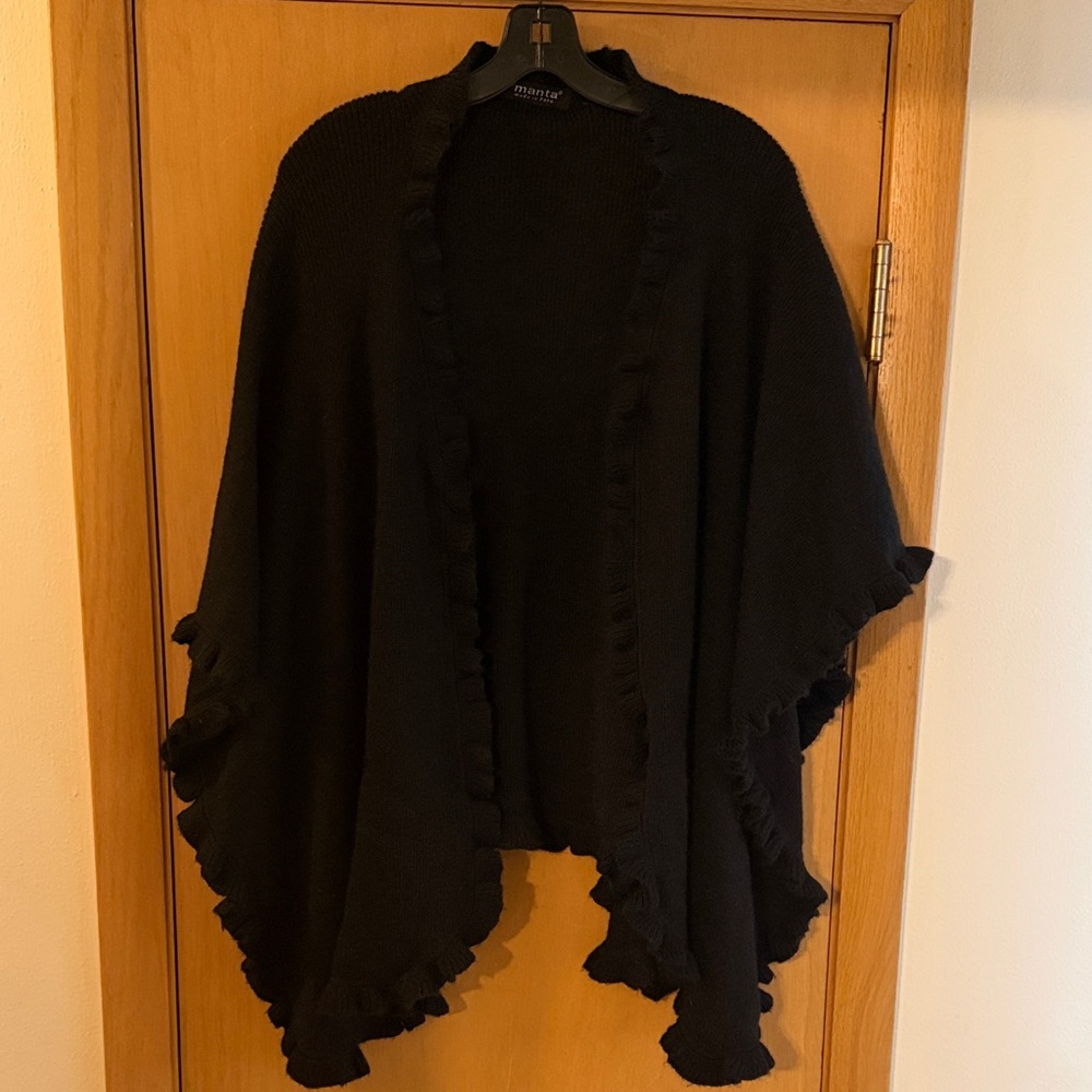 Manta Women’s Made in Peru Ruffle Shawl Wrap Black One Size